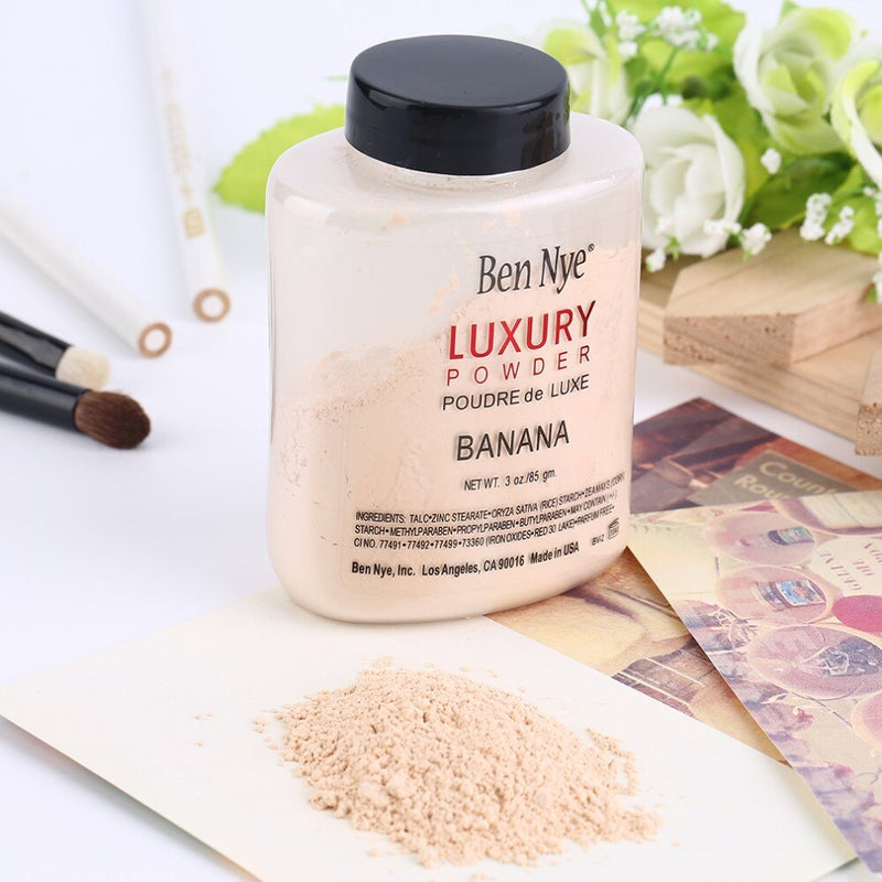 Trendy Products Luxury Banana Powder Bottle Face Makeup Powders Facial Contour Brighten Setting Powder Cosmetic Foundation